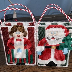 New Handmade Vintage Plastic Canvas Santa And Mrs. Clause Treat Bags